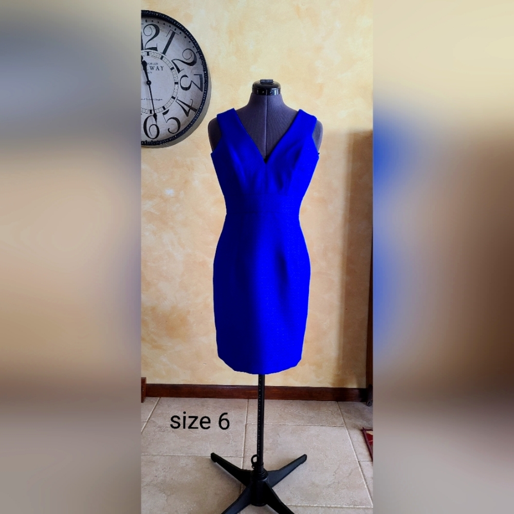 Size 6, royal blue MacDuggal Dress - Picture 1 of 1